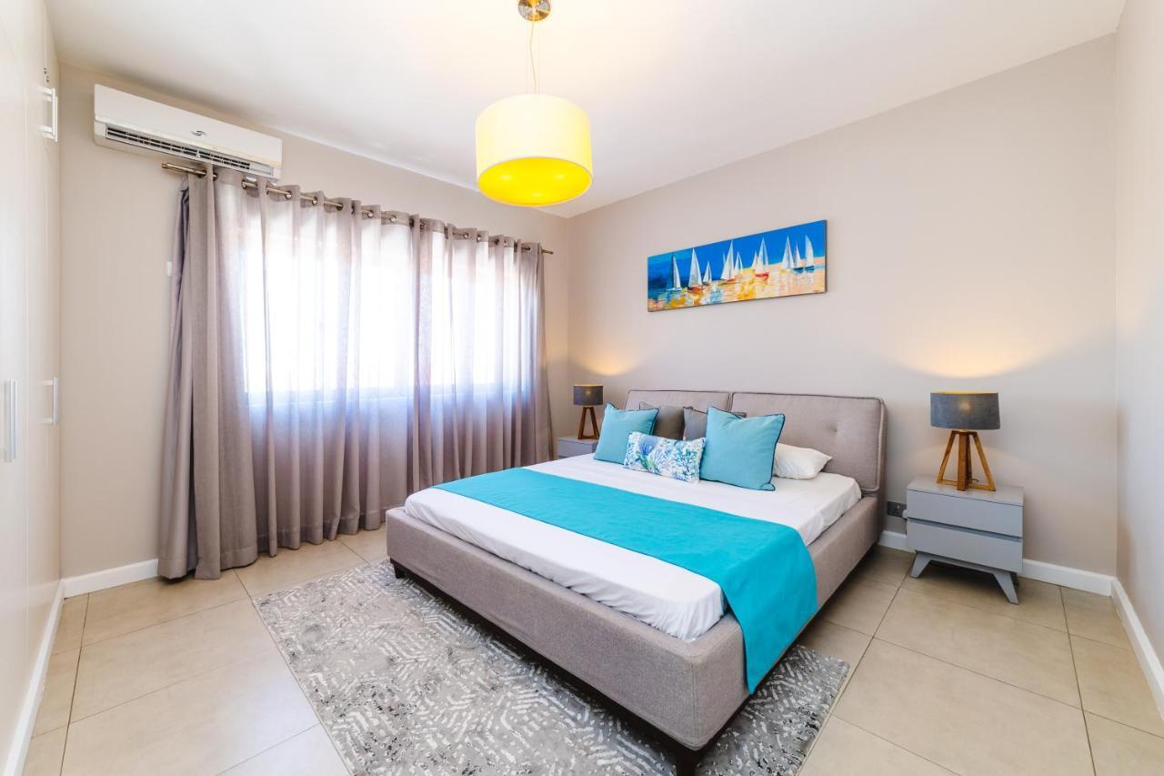 Beachcove Pereybere Beach Екстериор снимка