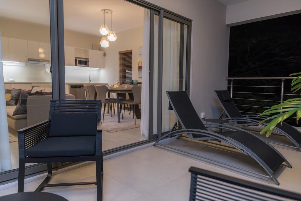 Beachcove Pereybere Beach Екстериор снимка